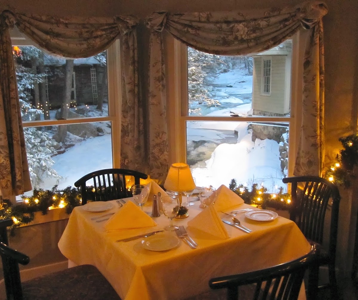 Mistral's At Toll Gate